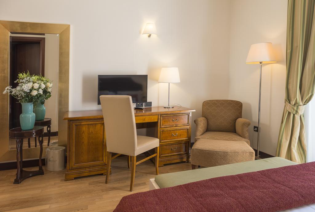 Gallery Hotel Recanati Exterior photo